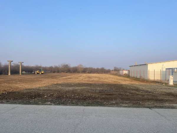 Inchiriez parcare camioane