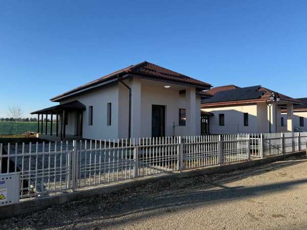 Casa noua - 3 camere, zona Paulesti, langa Ploiesti - Prima inchiriere