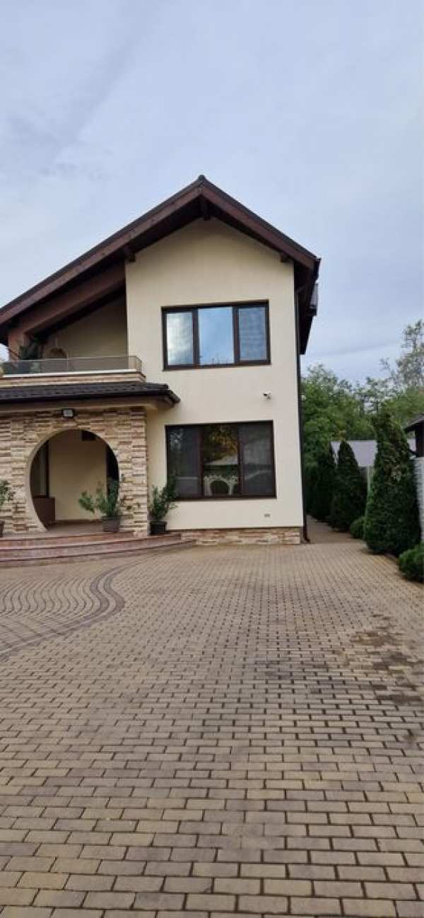 Casa de vânzare, în Afumați