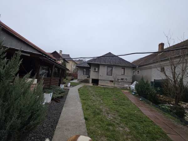 Casă de vânzare 1000 mp