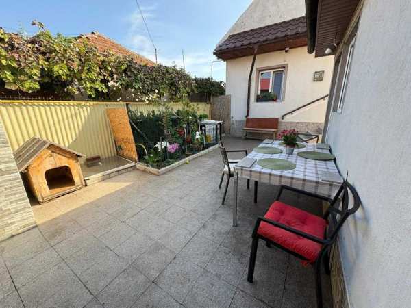 Casa in Ovidiu, 92 mp, teren 319 mp, constructie 2003