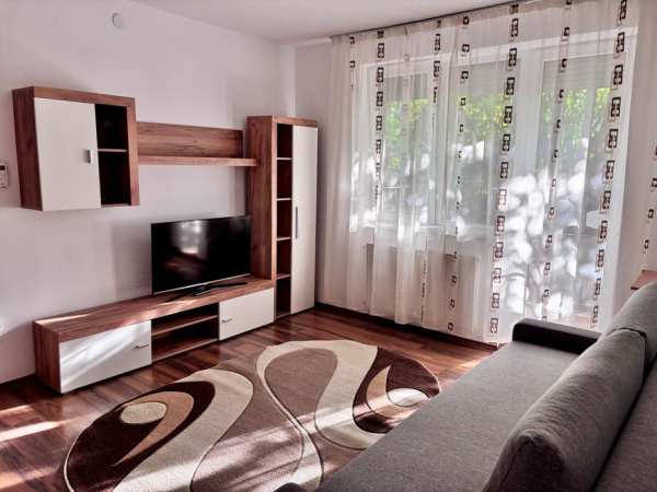 Apartament 3 camere de închiriat zona MALL- STR CAREIULUI