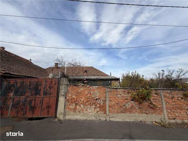 Casa cu teren de 720 MP zona Calea Clujului