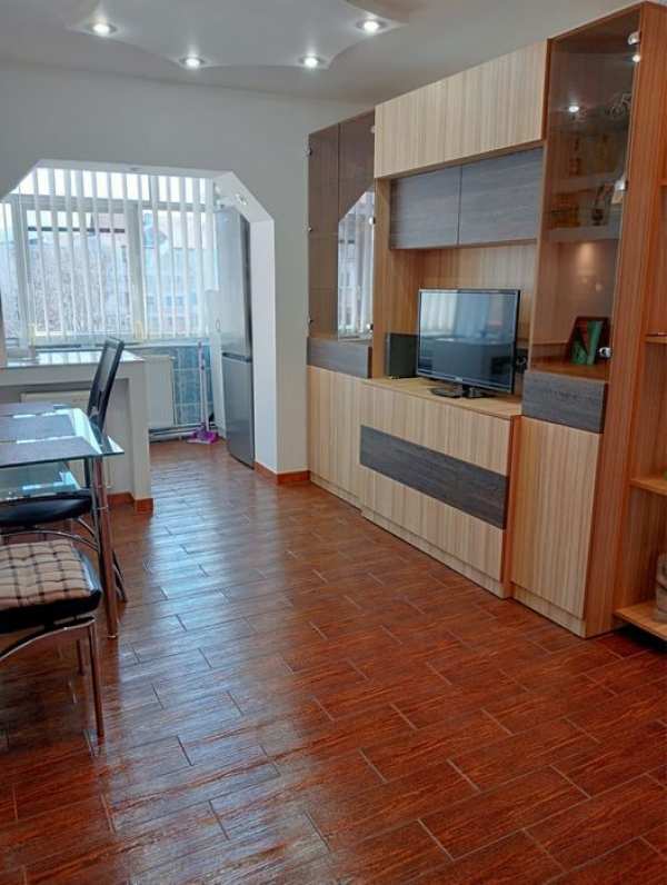 Inchiriez apartament 2 camere