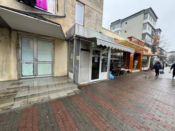 Închiriez spațiu comercial Piață Zahana