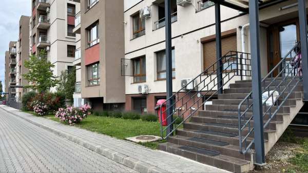 Apartament 2 cam (+ parcare)Cartierul Solar, Bd Metalurgiei 132,Sect 4