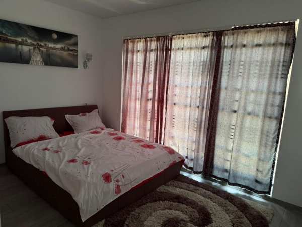 Inchiriez Apartament in Regim Hotelier
