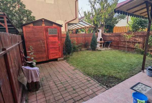 Inchiriez apartament 2 cam 47 mp,GRADINA  49 mp,parcare zona Terra