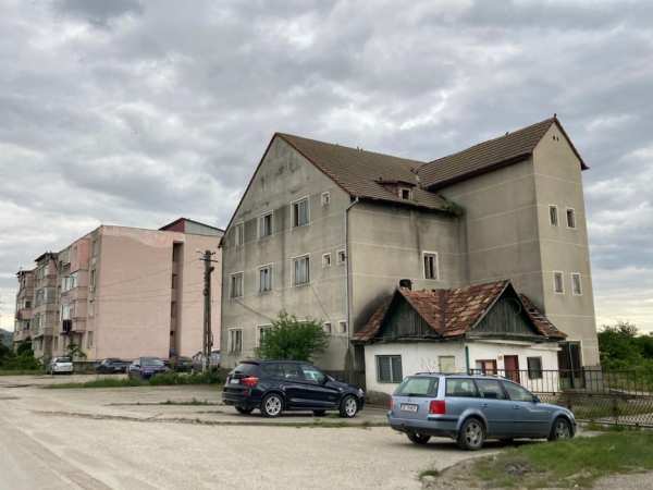 Vand bloc administrativ, Teiuș, Alba
