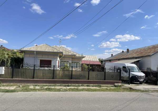 casa - spatiu comercial - ideal cabinet medical , service auto , birou