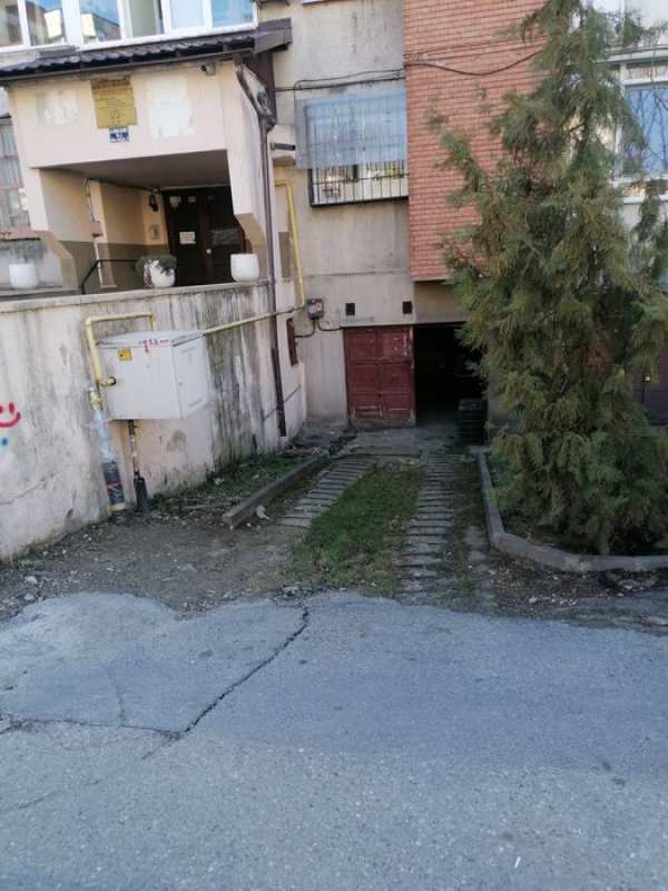 Garaj in centru la piata centrala