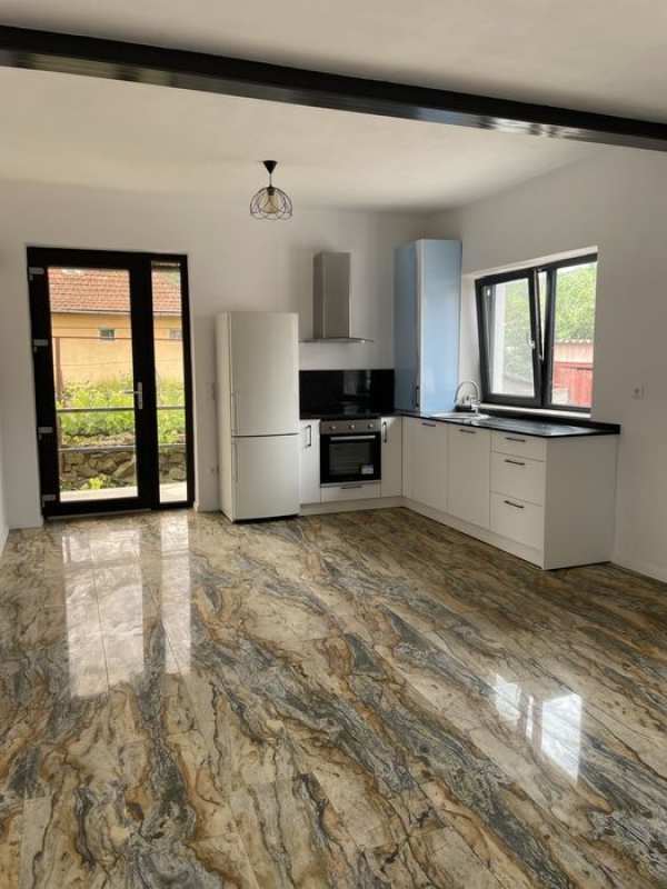 Casa de inchiriat.zona centrala.str Teiului 10. Simleu Silvaniei