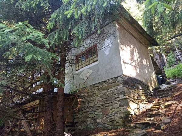 Vând sau schimb cabană în Masivul Parâng