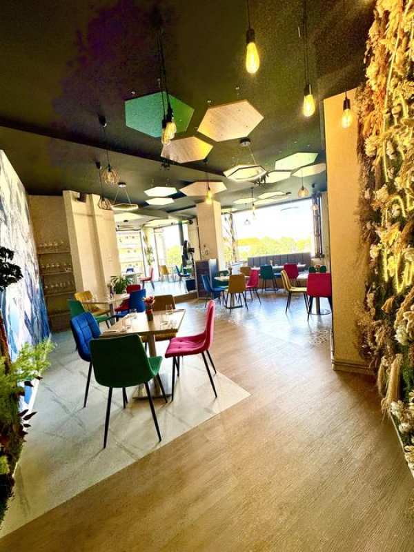 Afacere de vanzare - Restaurant complet mobilat