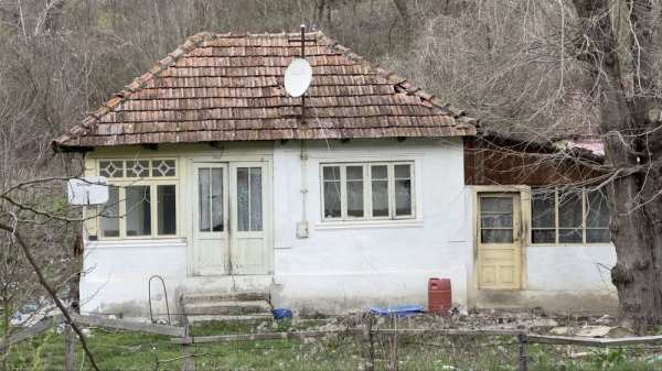 Vand casa si teren de 700mp2