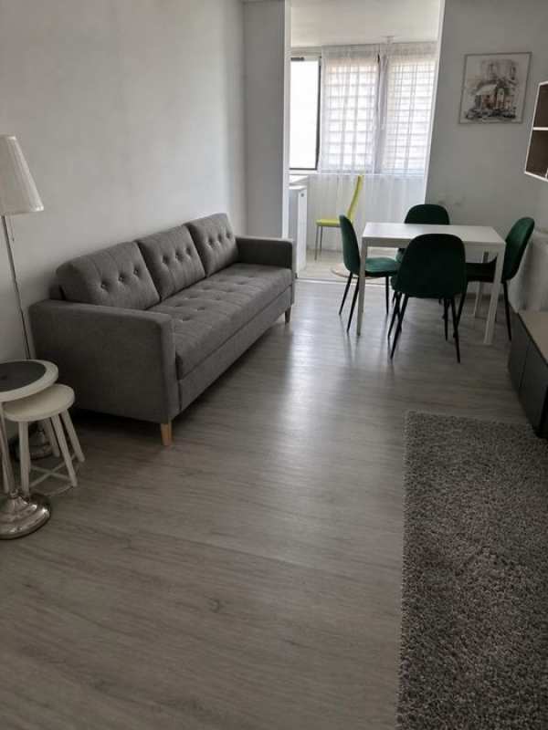 Inchiriez apartament 3 camere