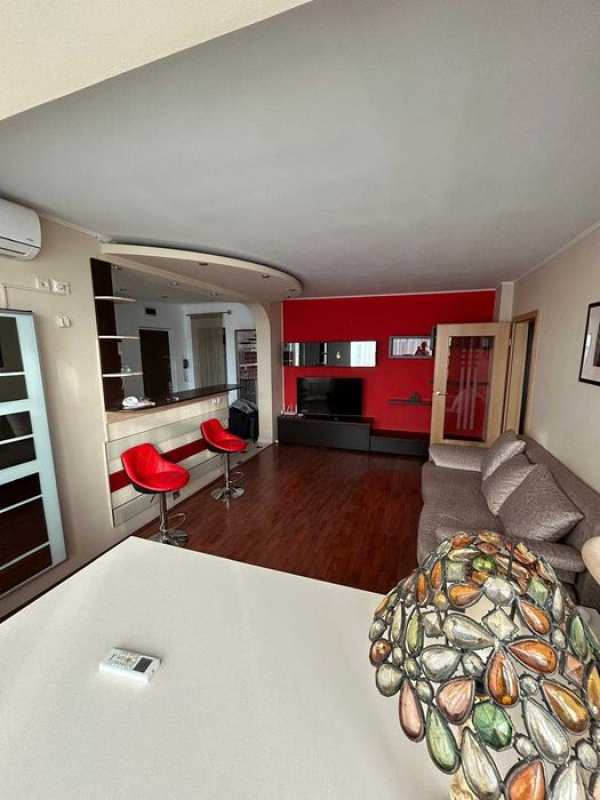 Apartament Peretele Roșu 2 camere București