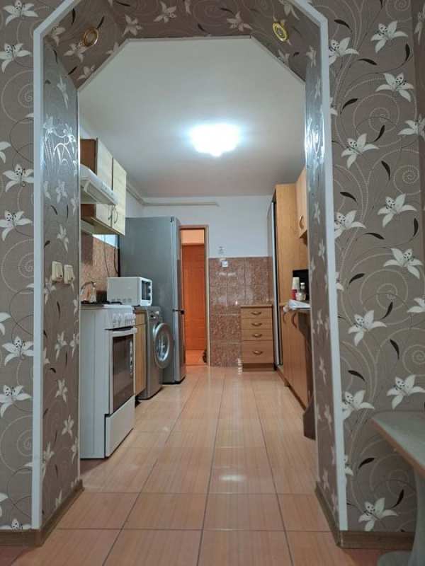 Închiriez apartament 2 camere