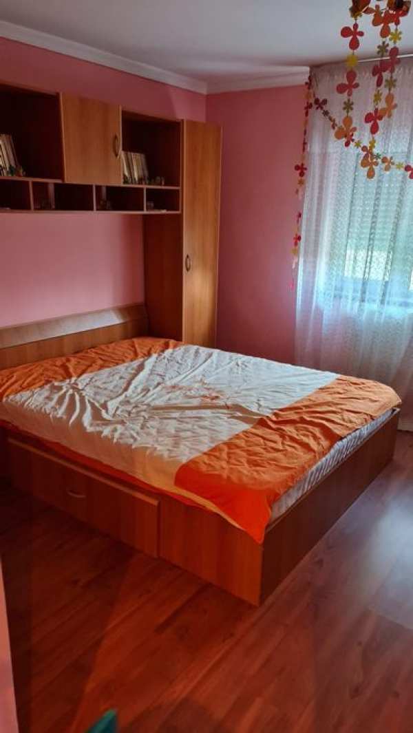 Apartament pentru inchiriat