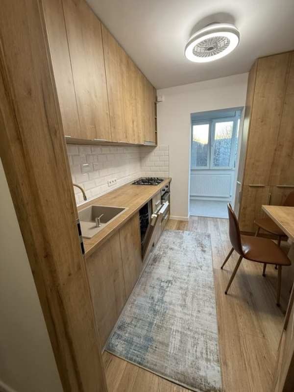 Persoana fizica inchiriez Ap 2 camere