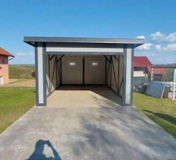 Vând garaj auto pe structură metalică