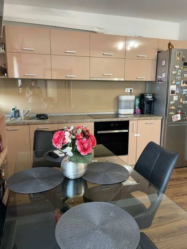 Vand apartament 2 camere, cartier Nufarul