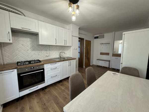 Inchiriez apartament 2 camere Craiova Rovine (Lidl gara)