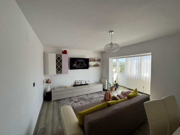 Apartament 3 camere de vanzare in Blaj Str. Garii .