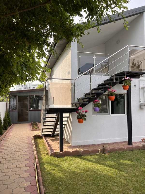 Cazare la vila Mamaia Nord zona Hanul cu Peste