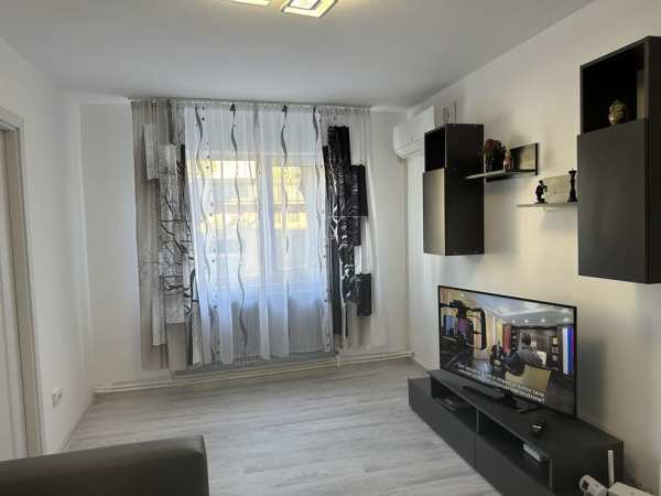 Inchiriez apartament 3 camere in regim hotelier