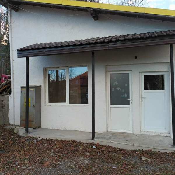 Închiriez sau vând spațiu central