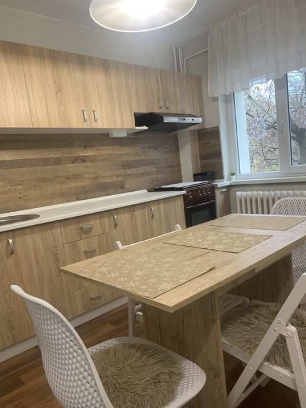 Inchiriez apartament regim hotelier