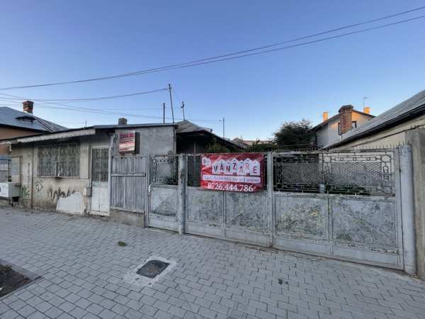 Casa Tecuci teren 670mp+anexe/2 iesiri strada Nicoresti-Andrei Saguna