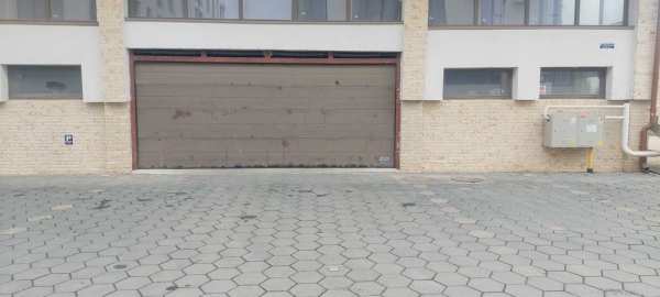 Inchiriez loc de parcare subteran, la demisolul blocului.