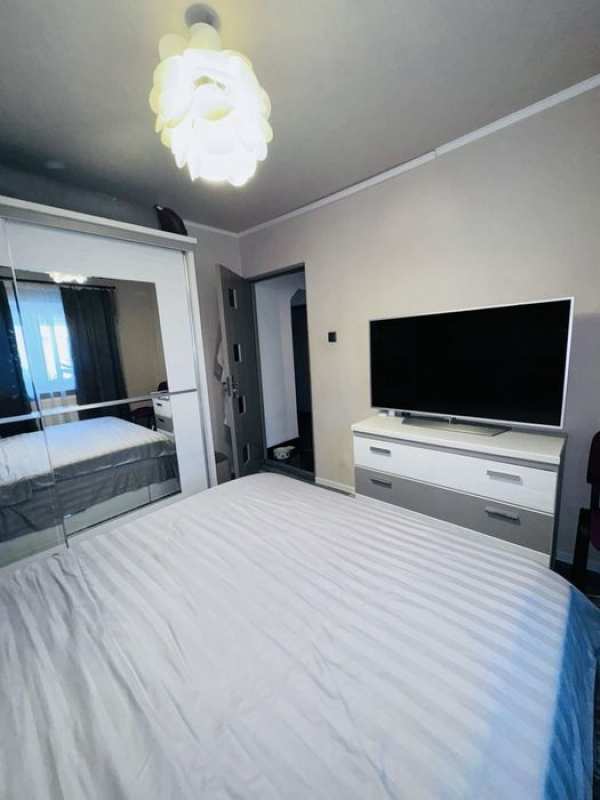 Vand apartament 2 camere