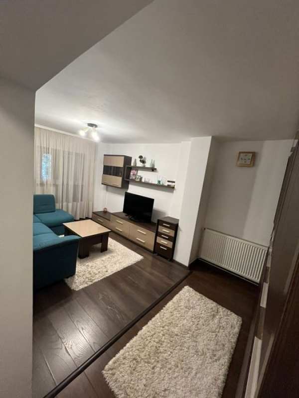 Proprietar, inchiriez garsoniera