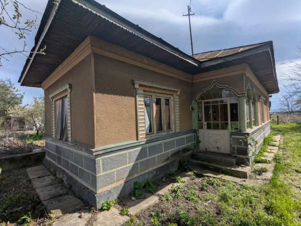 Casa batraneasca cu 9452mp teren intravila 15Km de Bucuresti 22€/mp