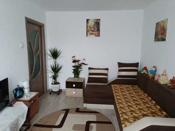 Vând apartament 3 camere