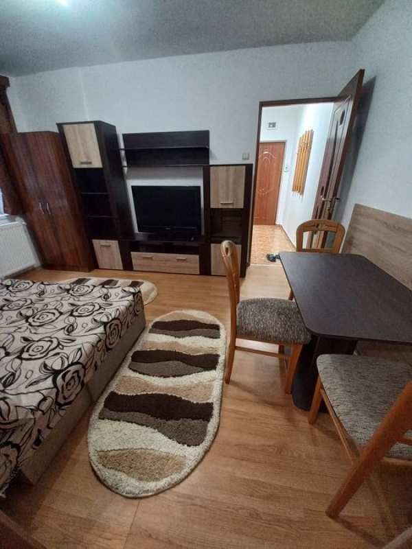 Dau in chirie apartament cu 2 camere in Simleu Silvaniei