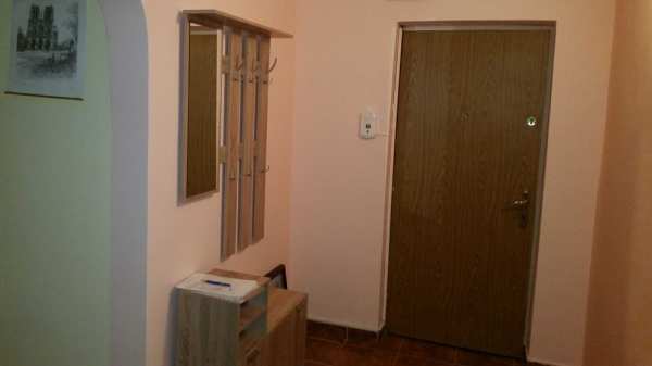 De inchiriat apartament