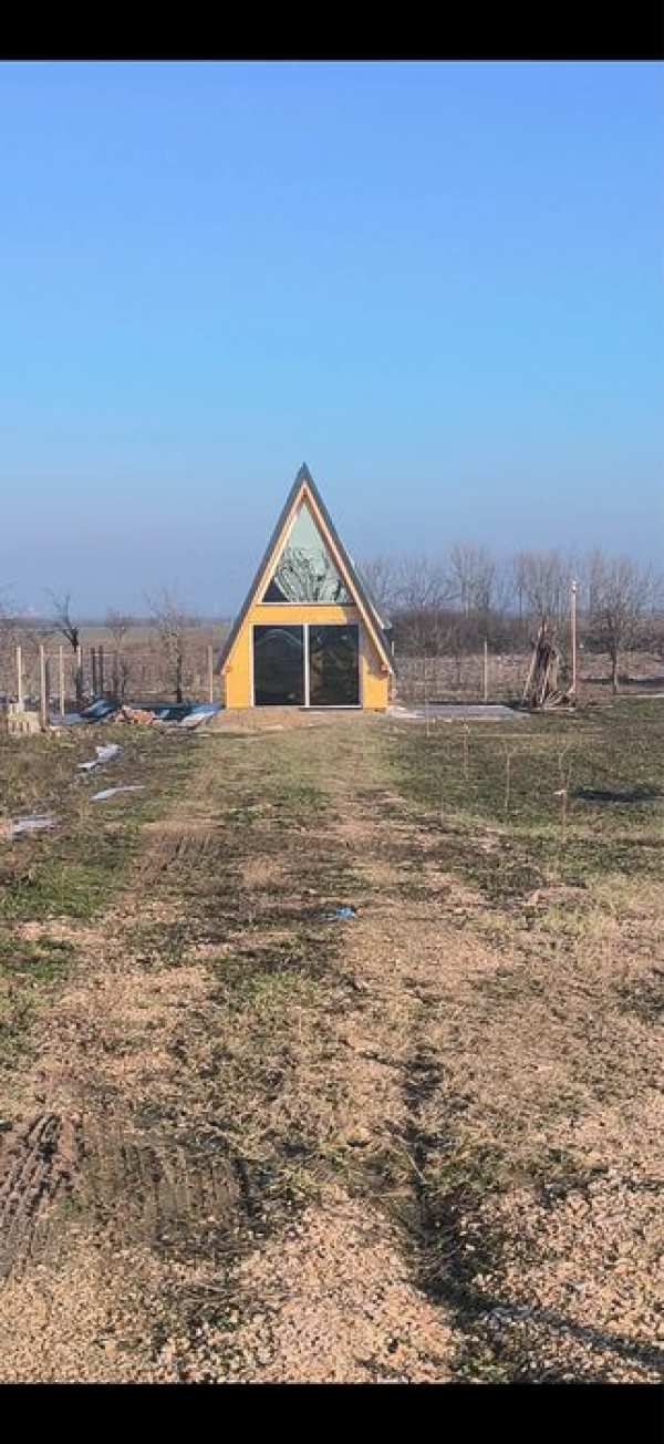 Proprietar vand casa de vacanta in localtitatea căuasd comuna tulca