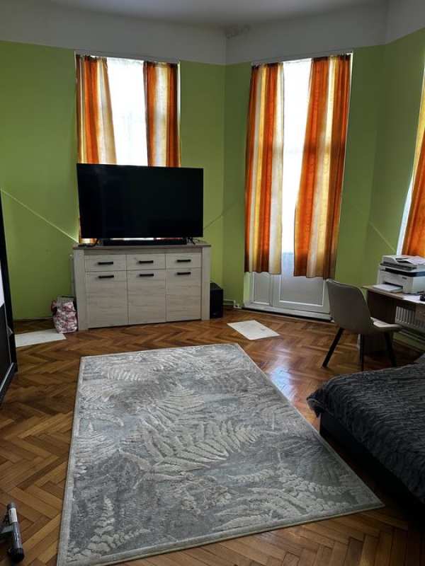 Vand locuinta in zona centrala