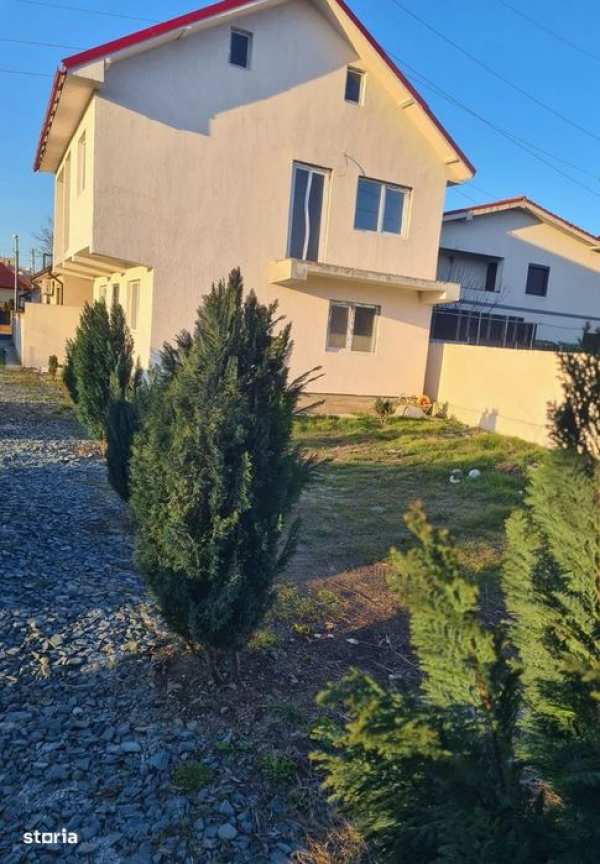 Vila P+1E+Pod noua, situata aproape de centru