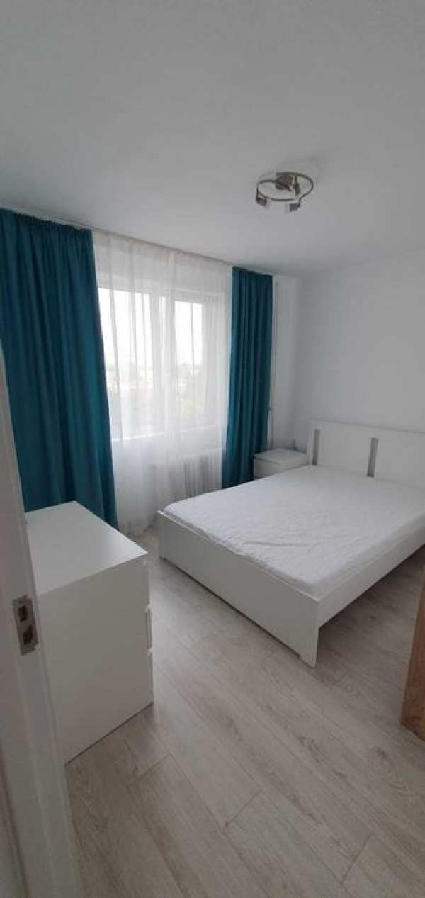 Proprietar, Apartament decomandat 3 camere de vanzare Crangasi