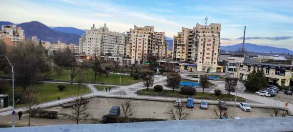 Inchiriez garsoniera etaj 4, lift, zona centrala Bd Unirii - Baia Mare