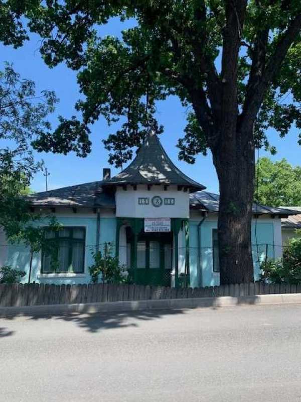 Investitie super profi - spatiu com , casa si teren centrul Barladului