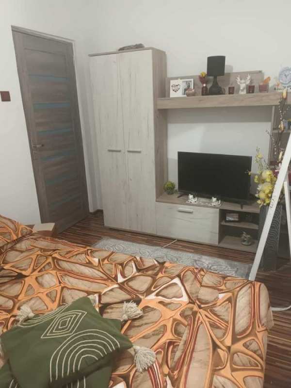 Vand apartament 2 camere