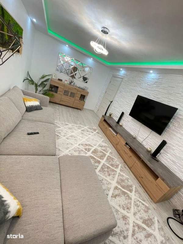Campina - ultracentral - ap. 3 cam mobilat Lux - 99500 Euro