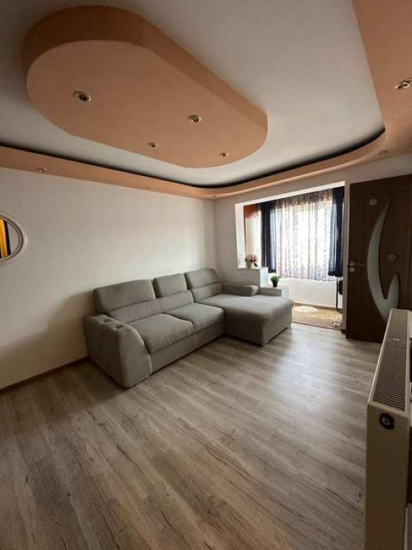 Închiriez garsonieră– Zona Zahana