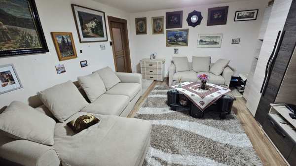 Apartament 3 camere, 75mp, mobilat, etaj 3/4, garaj, Dallas